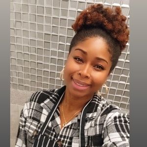 Meet your Posher, Jaquetta